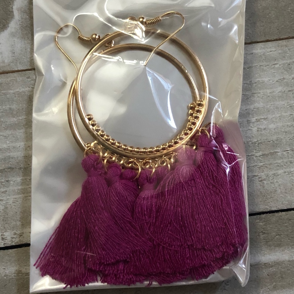 🖤3 for $15🖤 gold with fuchsia tassel